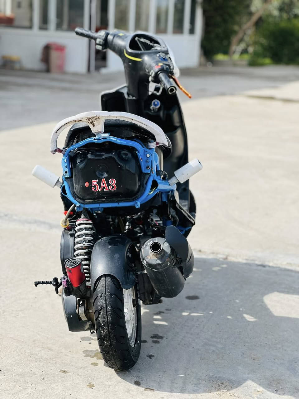 سلام عليكم دراجه ماكس عدله رياضي كفاله عامه هندر واحد تشتغل السعر 325 وبيهه مجال مكاني ديالى شهربان رقمي ***********
