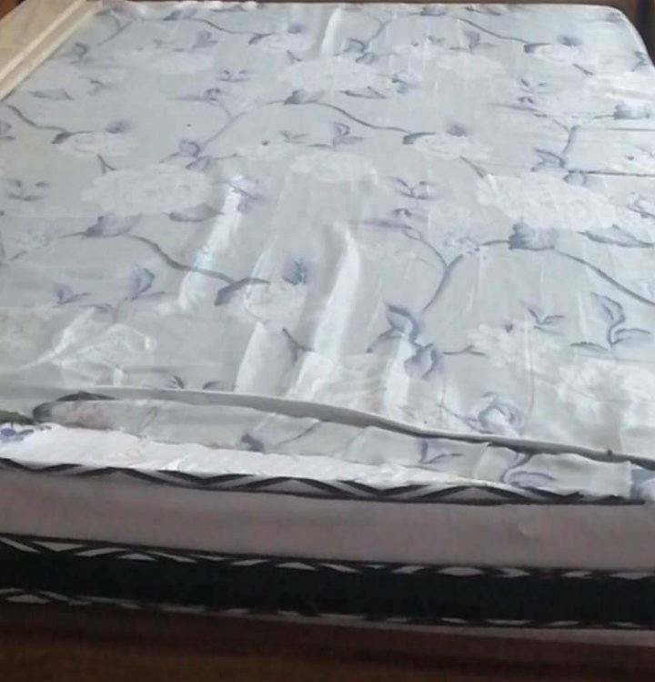 للبيع غرفه تركيه جرابي تفصال حطاطه ترهم سريرين او سرير واحد نفرين مع دوشك ضغط 450 مجال بسيط 
فلوجه استفسار خاص


**إذا كنت صاحب هذا الإعلان وتريد حذفه لأي سبب، رجاءا أرسل رسالة إلى الدعم الفني**