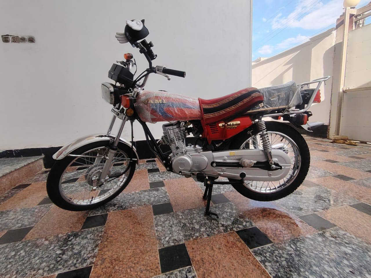 سلام عليكم دراجه نامة شلامجة موديل ٢٧ كفاله عامة كهربائيات كلها شغاله وانه موكل من طرف البياع للستفسار الاتصال :***********
