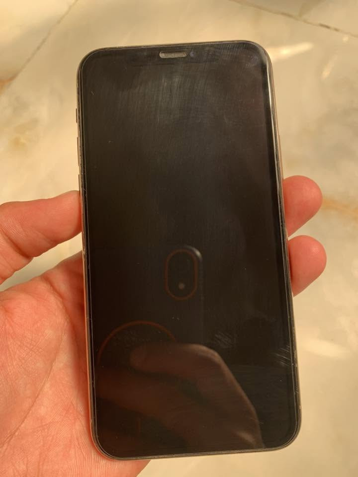 iPhone 11 Pro 🔥

💾 الذاكرة: 256

 🔋 البطارية: 100% (مبدلة نوعية زينة )

✨ حالة الجهاز: الجهاز شغال بالكامل بدون مشاكل

📋 المواصفات: 

✅ تك سيم شغال طبيعي 

✅ كامرات شغالة وتصويرها حيل حلو 

✅ صوت واضح ونقي 

✅ هزازات شغالة طبيعي

 ✅ وايفاي + شبكات شغالة طبيعي 

✅ شاشة أصلي ثلث خيارات)

🤍 اللون: ذهبي 

💰 السعر: 300 ألف قفل

📍 الموقع: الموصل - الأيسر

📞 للتواصل:*********** أو واتس
