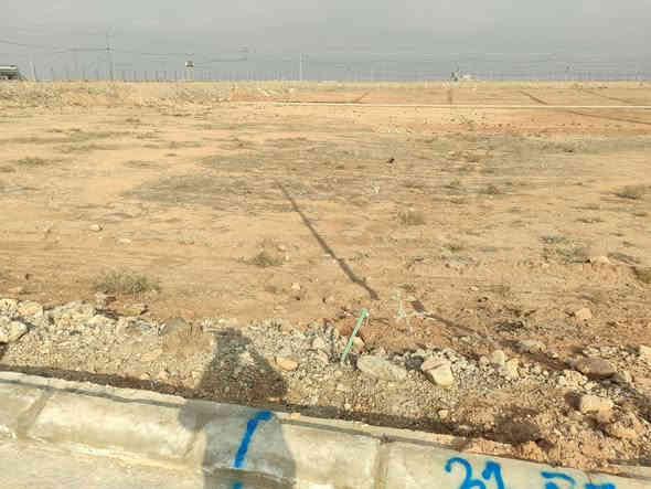 بيع قطع ارضي  زراعية مجمع بحيرة سد الموصل مطله على البحيرة  الموصل. المساحة 1000 م او 500 م الواجه 20x50 اراضي ركن 
الخدمات كامله شارع كهرباء وماء ومكفوله حكومية وعشائرياً تتحول الي سند بستان  اذا أستووفت الشروط 
السعر 75 وقابل للتفاوض الشراي 

 الاستفسار 
 ***********
***********
