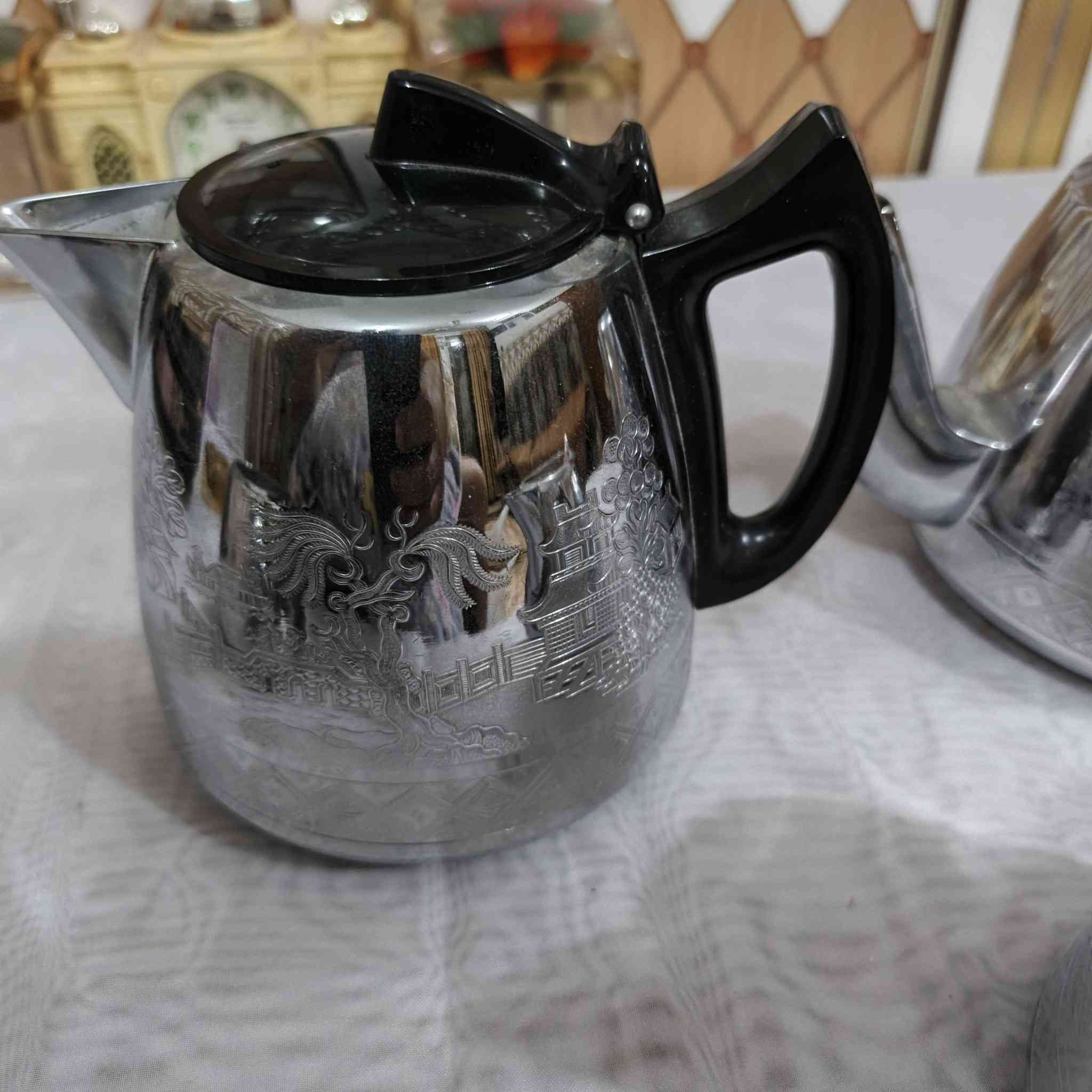 مساء الخير.. سيت قوري انكليزي قديم مخزن كتالوج.. السعر60الف 
مختوم انكليزي


**إذا كنت صاحب هذا الإعلان وتريد حذفه لأي سبب، رجاءا أرسل رسالة إلى الدعم الفني**