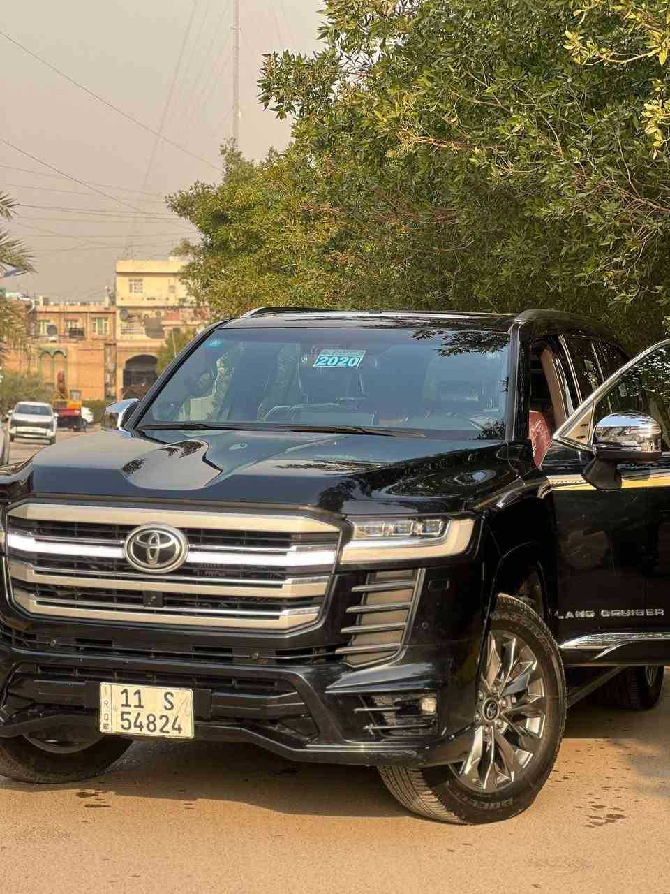 لاندكروزر للبيع  2024 مواصفات vx
VX Limited من  الفئات المتاحة في طراز 2024. 

محرك V6 بقوة وسعة حوالي 4000 سي سي. 

ناقل حركة أوتوماتيكي. 

ستة أسطوانات والأداء يُناسب الاستخدامات العادية والطرق الوعرة.

سبعة راكب
جلد لون اسود و ماروني الميز

كامرات 360
مثبت سرعة
شاشات خلفية
للاستفسار الاتصال على

كلين تايتل
لون اسود

***********
