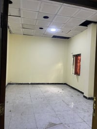 ‏ سلام عليكم شقة للإيجاربل مطيحه ￼ ضمن بناية طابق أرضي تحتوي على غرفتي...