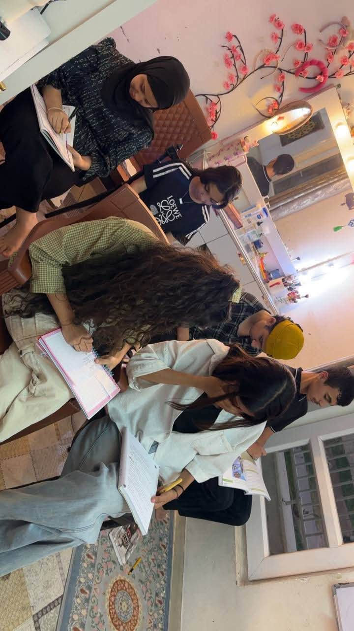 �✨ عرض خاص ومحدود على أسعار التدريس الخصوصي ✨📚
هل تبحث عن التفوق والنجاح؟ 🚀
الفرصة بين إيديك 👩🏻‍🏫… تعليم مميز بأسعار مناسبة جداً 🎯
💼 قائمة الأسعار (حِقائب دراسية):
 • 🎒 أول / ثاني / ثالث ابتدائي → 75
 • 🎒 رابع ابتدائي → 75
 • 🎒 خامس ابتدائي → 85
 • 🎒 سادس ابتدائي + أول  متوسط130
 • 🎒 ثاني متوسط → 150
 • 🎒 ثالث متوسط → 200
📖 المرحلة الإعدادية (فرعي علمي / أدبي):
 • الدرس الواحد → 50
⚙️ المرحلة الصناعية:
 • الدرس الواحد → 50
📌 لا تضيع الفرصة! التفوق يبدأ من هنا 💡
📞 للتواصل والاستفسار: ***********
✨ مع ست رسل.. مستقبلك أمان
بلوك7A
