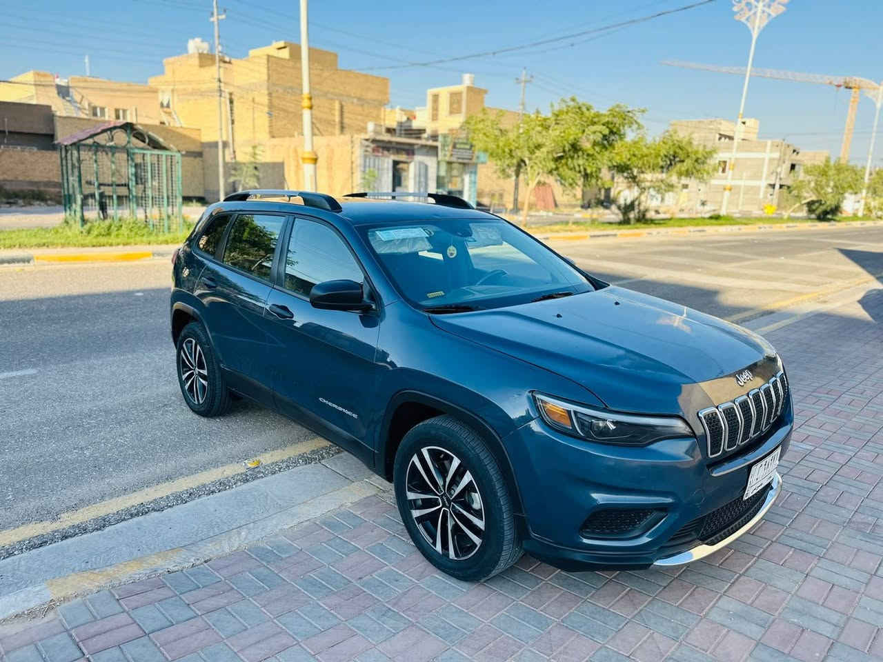 سلام عليكم جيب بزون موديل 19 ربع البنيد صبغ فقط السعر 115 وبي مجال قليل مكينه وكير كفاله تخم تاير حداديه تبريد ثلج شاشه كبيره تحكم ستيرن جهتين 4 وضعيات قياده. سايد بريك بصمه كشنات تدفئه ستيرن تدفئه وباقي موصفات المعروفه العنوان كربلاء للستفسار ***********
