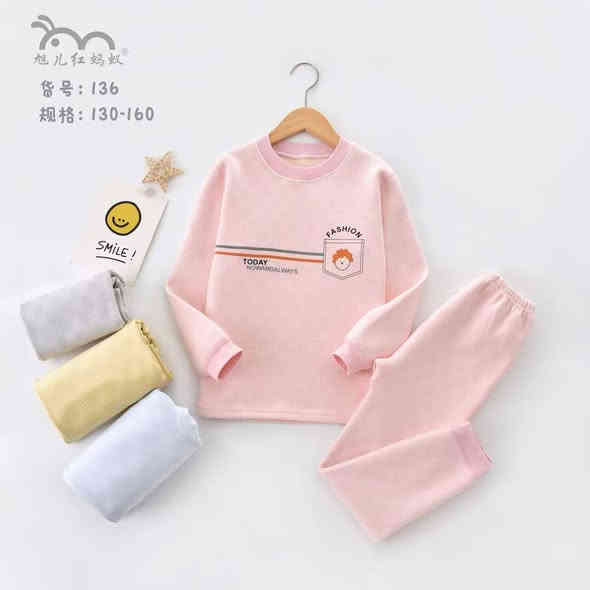 تراك شتوي مبطن بسعر الجمله اسعار كلش مرتبه وموديلات مختلفه يوجد توصيل لجميع المحافظات للحجز والأستفسار واتساب /***********
