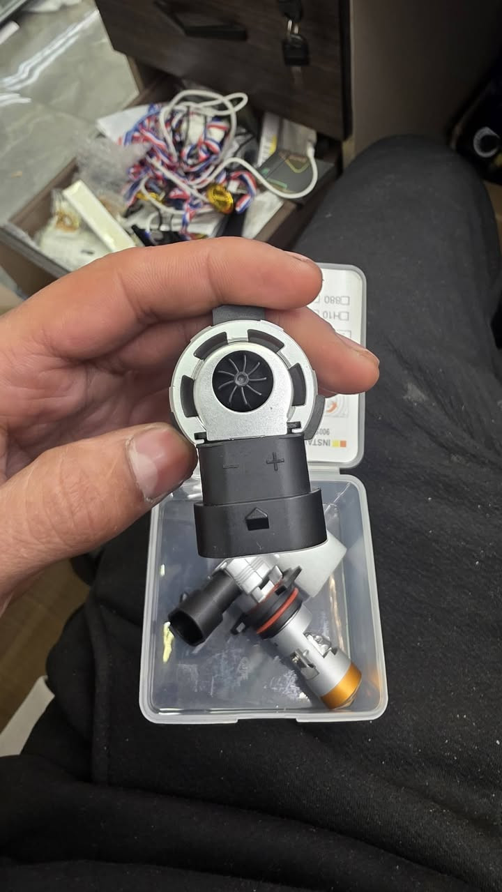 سلام عليكم
عدي مجموعه مال كماليات سيارة سبايدرات وزنون ومسجلات بضاعة امزون كلشي يخص السيارة المهتم يجي يشوفهن كميه كبيرة عنواني بغداد ***********
