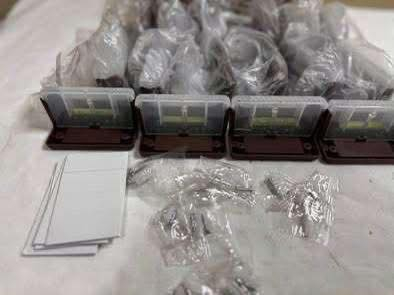 براكيت صغير  LED  طاقة شمسية فائق السطوع يتركب  عال  سياج مقاوم للماء ، مصباح حائط ، فناء ، سلالم ، مسار ، إضاءة ديكور
16 قطعة تفاصيل موضحة بل صور 
كلهم ب ١٣ الف شامل التوصيل 
بسعر البطاريات الشحن ال بي


**إذا كنت صاحب هذا الإعلان وتريد حذفه لأي سبب، رجاءا أرسل رسالة إلى الدعم الفني**