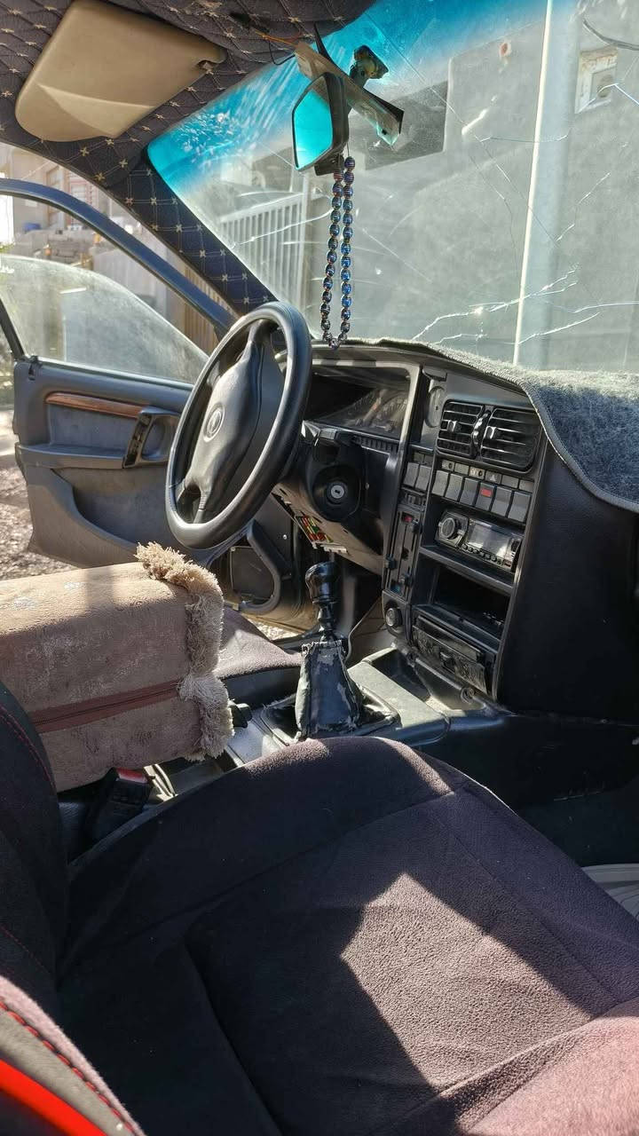 أوبل اوميكا ستيشن, موديل 1993, مكينة و گير و أكسل مكفول, ما بيها صبغ, ولا مدعومة, رقم نينوى, شرط التحويل,مكان سامراء, السعر 25 ورقة و بيعا مجال. للاستفسار أكثر 
*********** سامراء, صلاح الدين
