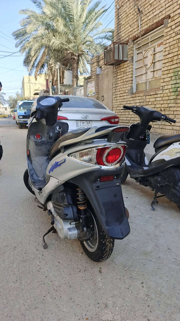 سلام عليكم 
كامكو جيفور دراجه نضيفه كلش ومفتوحه شغل مضبوط مال جناي جاهزه كل نقص مابيها سعرها 400 وبيه مجال مكاني ناصريه حي شهداء الرقم ***********
