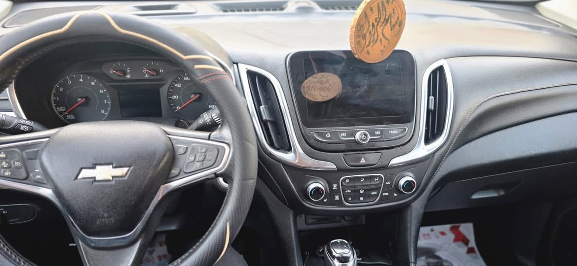 السلام عليكم 
شوفرليت كوينكس 
٢٠٢٠
برايمر 
فول مواصفات 
بيه ٤ قطع صبغ
كامله جاهزه بدون نقص
تحويل ثاني يوم
جنطه كهربائيه 
كشنات كهرباء تدفئه
رادار
بصمه
سعره ١٤٠ وبيه مجال
للاستفسار 
*********** واتس
