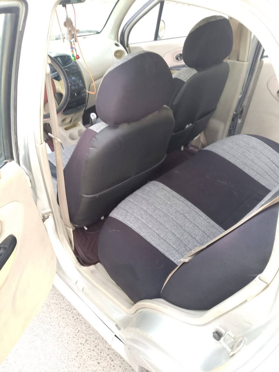 السلام عليكم عندي سيارة كيوكيو نظيف جدا محرك مكفول كيرمكفول تخم تاير موديل 2013سيارةمصبوغ عام مكان السيارة بغداد حي العدل شارع الأسواق المركزي السعر 35ورقة وبهة مجال الشراي رقم الهاتف *********** شاشة كامرة خلفي سيارة مكفول من الكهربائيت
