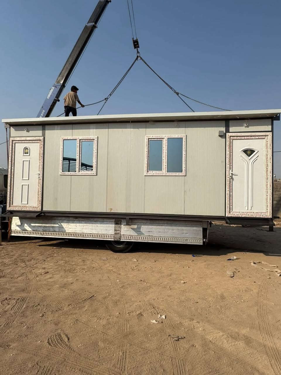 سلام عليكم كرفان قياس 6 في 3 شغل درجة اولى تفصال جديد المكان بغداد ابواب حديد 
سعر 1850 جميع القياسات متوفرة 
اي ستفسار اتصال على رقم 

‭0777 749 3956‬
