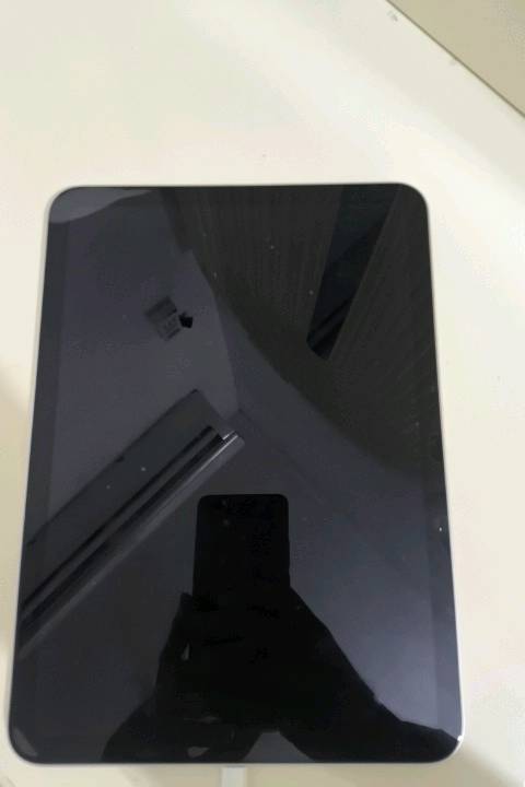 سلام عليكم  *********** كرتون 128 ايباد 10
تگدر تكتب شنو الموديل بالضبط؟ يعني iPad 10th Gen لو شنو، وواي فاي لو شريحة؟: 
450 وبه مجال