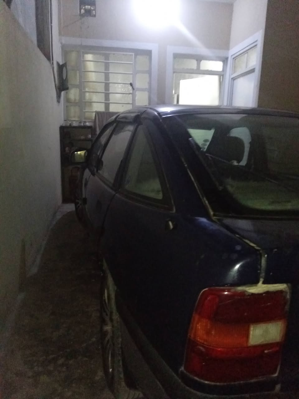 فتكره للبيع موديل 1991حجر16 محرك لصرف ولا نفخ والسياره حلوه ونظيفه الصبغ ملاحظات صغيره   شرط التحويل والرقم نينوى0758532914رقم ***********
