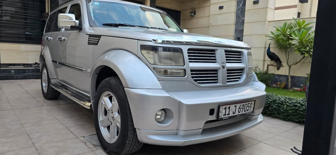 السلام عليكم درج نترو 2011 للبيع
السيارة مكفولة كفالة عامة من الصبغ والحادث والتبديل والبارد والايرباك نظيفة جدا مال بيت

فول مواصفات 
فتحة سقف سلايد
كشن كهرباء
شاشة
نيكلات بلاد
محرك 3700
6 سلندر

سعر 115 بي مجال للطيبين

مكانها بغداد المنصور
***********
***********
