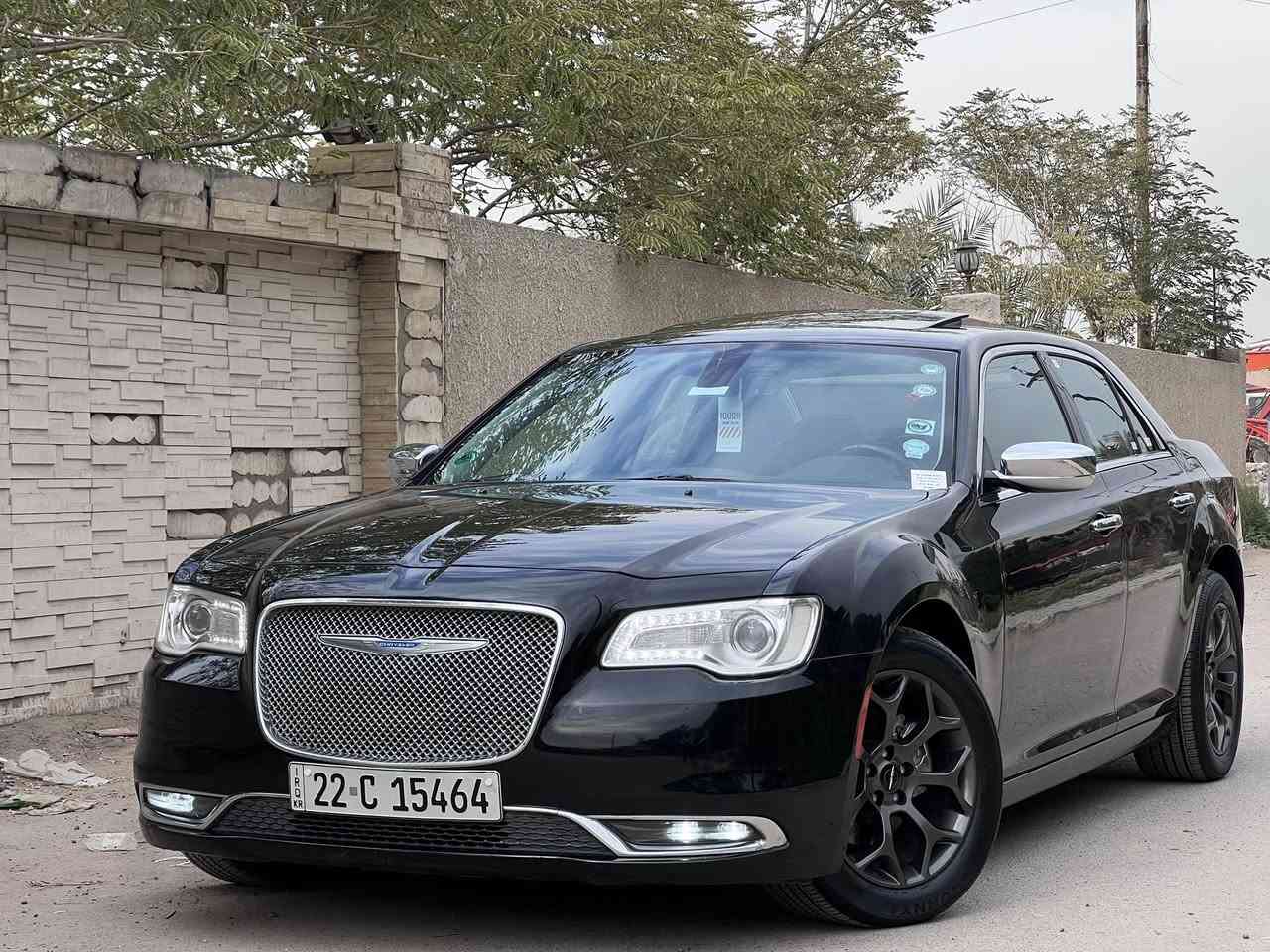 السلام عليكم
للبيع كرايسلر C300 اوباما 

2017 أصل ماشيه 97miهزه جديده V6/

وارد كندي داخله كلين 

السياره جاهزه من كل نقص 

حداديه تخم تاير تدفئه تبريد كله جاهز

المواصفات/

كير ماوس 8 نمر

بانوراما قطعتين

تشغيل عن بعد

كشنات تدفئه تبريد

كشنات كهرباء جلد اسود

لايت زينون عدسه

شاشه كبيره تدعم كاربلي

بصمه تشغيل وأبواب

خزن ميموري

كامرا خلفيه

ستيرن كهرباء

تبريد قطعتين

تحكم ستيرن جهتين مع مثبت سرعه

مري كهرباء

برده خلفيه كهرباء

ويل18 بلادي

باقي المواصفات معروفه

السياره جاهزه ربع ما تصرف عليها ومال جناي 

سعر 225  وبيه مجال 
‭    0776 836 9801‬رقم الهاتف
