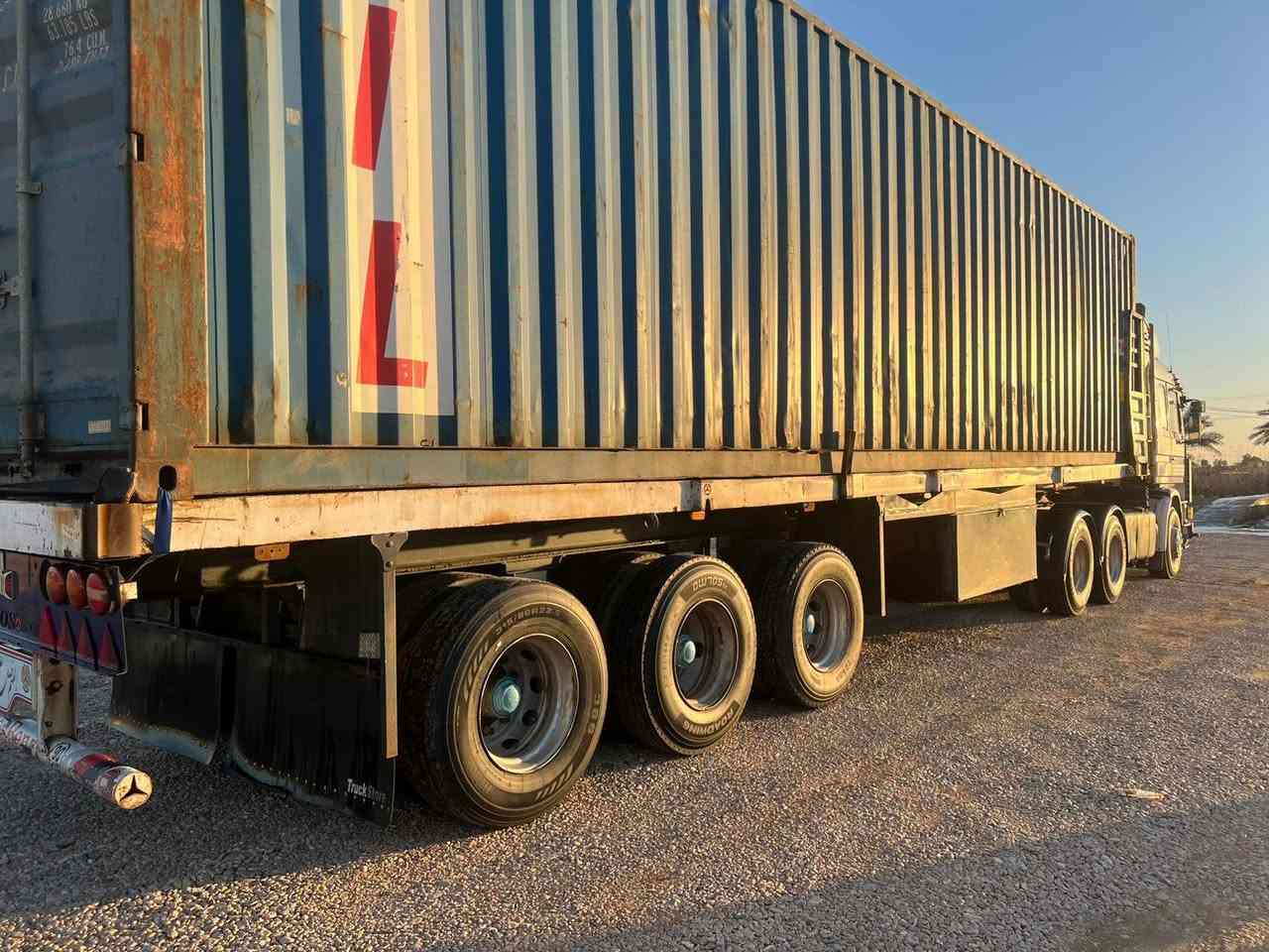 السلام عليكم سكانيه 143 كير 3×3 وراها عربانه ٣ محاور حداديه شاصي 16 دنكير 16 مكفوله وتخم تأير مكاني بابل الحصوه  السعر 210 وبيه مجال 
***********
***********
