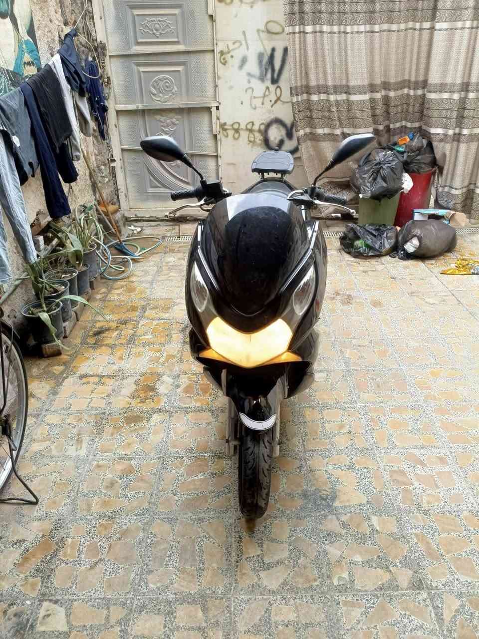 للبيع دراجه بي سي اكس جيل اول مكفولة كفاله عامه الدراجه جديده ماشيه 17الف السعر 12 ورقه قفل الاستفسار على الرقم ***********
