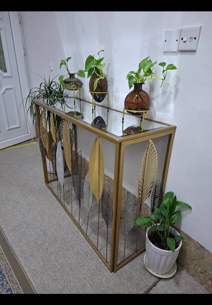 قنصل للبيع بدون سنادين السعر ١٠٠. الف شرط اخ جديد وشرط اصلي. كركوك الماس لاستفسار ***********
