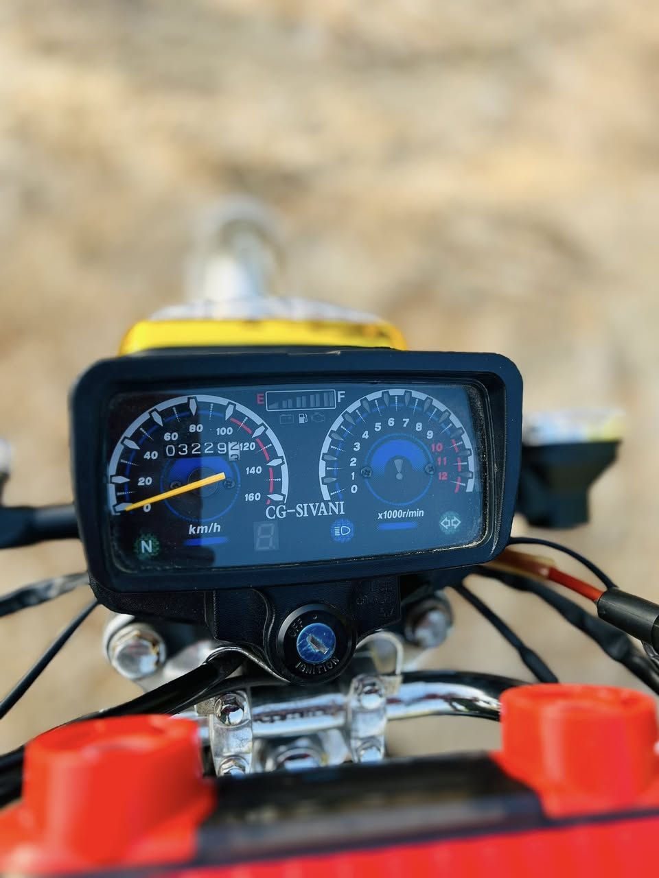 سلام عليكم درجه سفانه للبيع دراجه كامله برغي مامفتوح بيه وهيه كدامكم دراجه ماصار هواي من طالعه من الوكيل كهربائيات شغاله كله سلف شغال مكان دراجه طويريج منطقة ام روايه  مكلف بنشر رقم صاحب دراجه /***********
