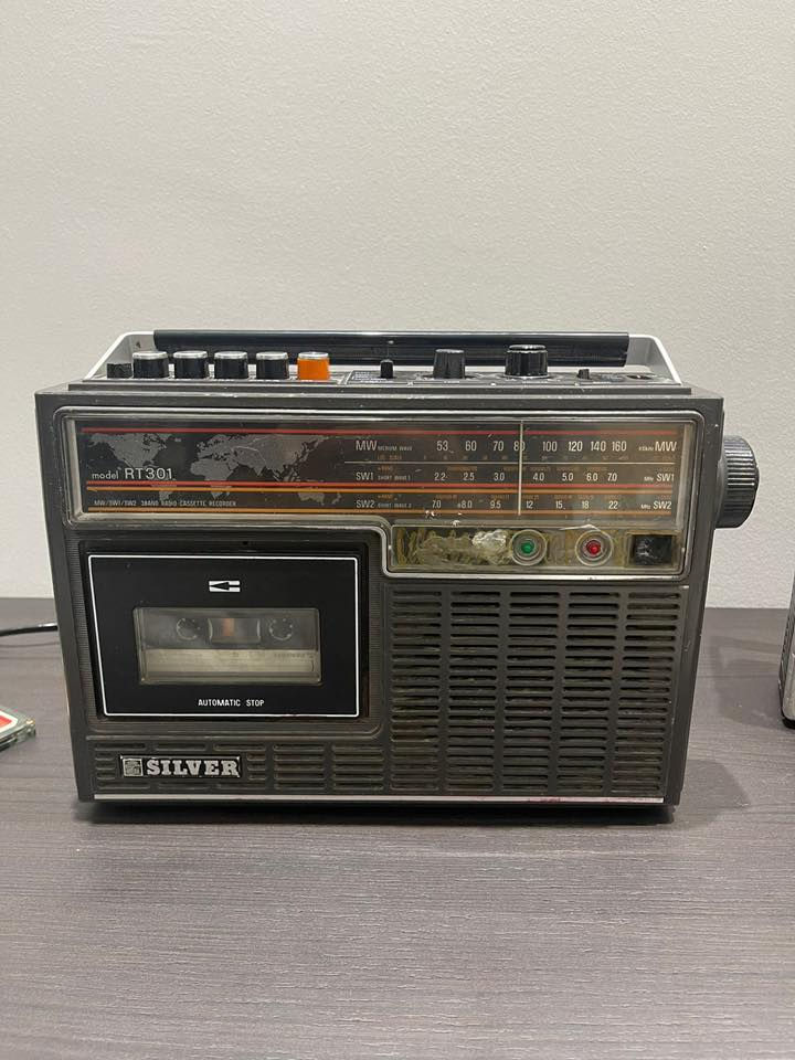 الصناعة: ياباني (Made in Japan).
الحقبة الزمنية: يعود تاريخ هذا الطراز إلى فترة السبعينات والثمانينات من القرن الماضي، ويُعد الآن من القطع التراثية والنوادر.


**إذا كنت صاحب هذا الإعلان وتريد حذفه لأي سبب، رجاءا أرسل رسالة إلى الدعم الفني**