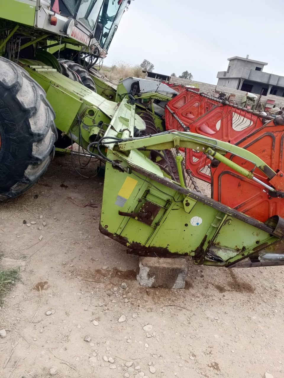 حاصدة كلاس للبيع المكان ديالى ***********
