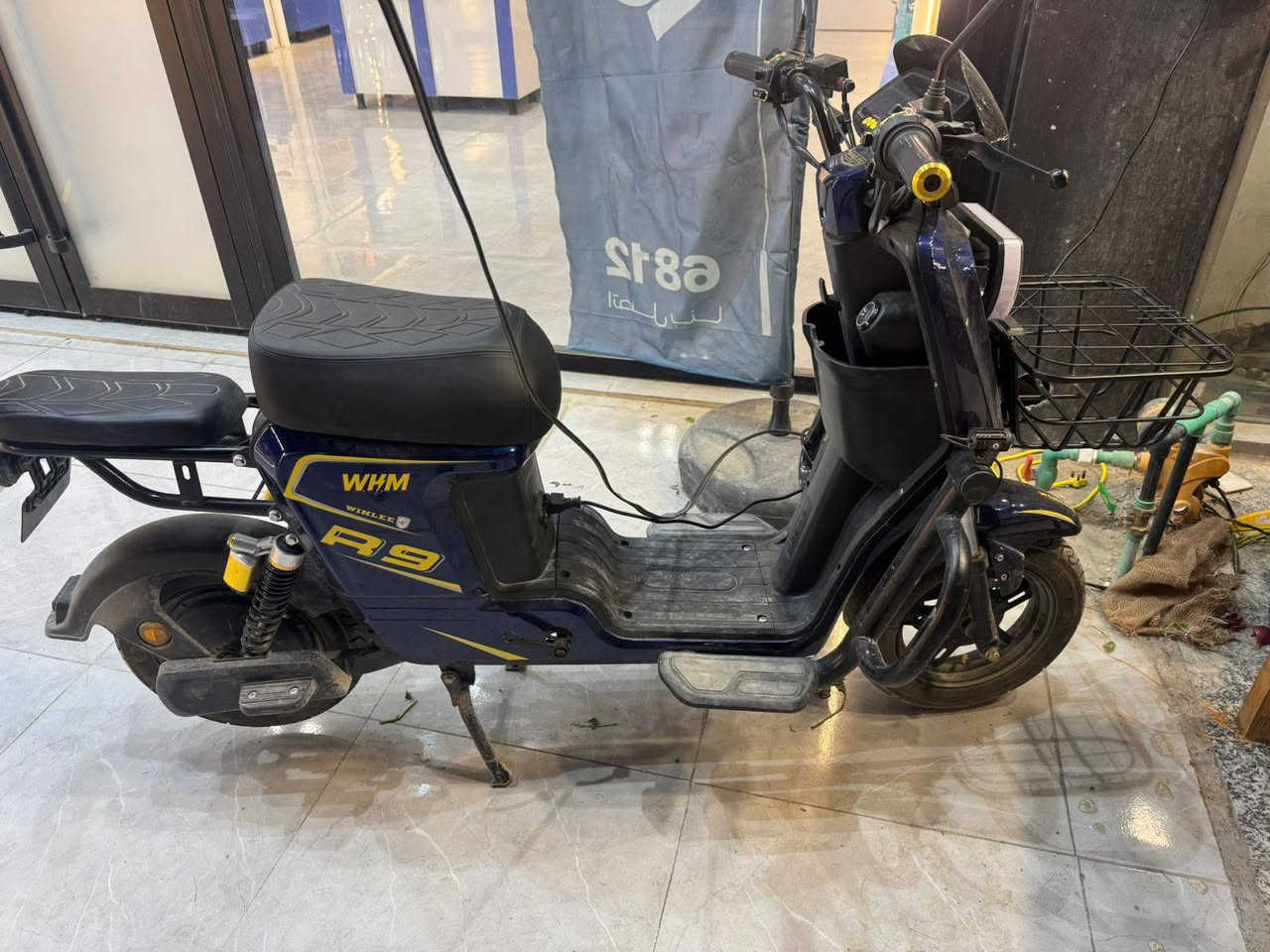 سلام عليكم
عندي دراجه شحن نوع R9 2026 خمس بطاريت اقل شهر من نزلت للشارع دراجه  جديده بعدها للبيع سعر 450 وبيها ومجال بصيط عنواني بعقوبه تحرير 
*********** متواجد ع واتس
