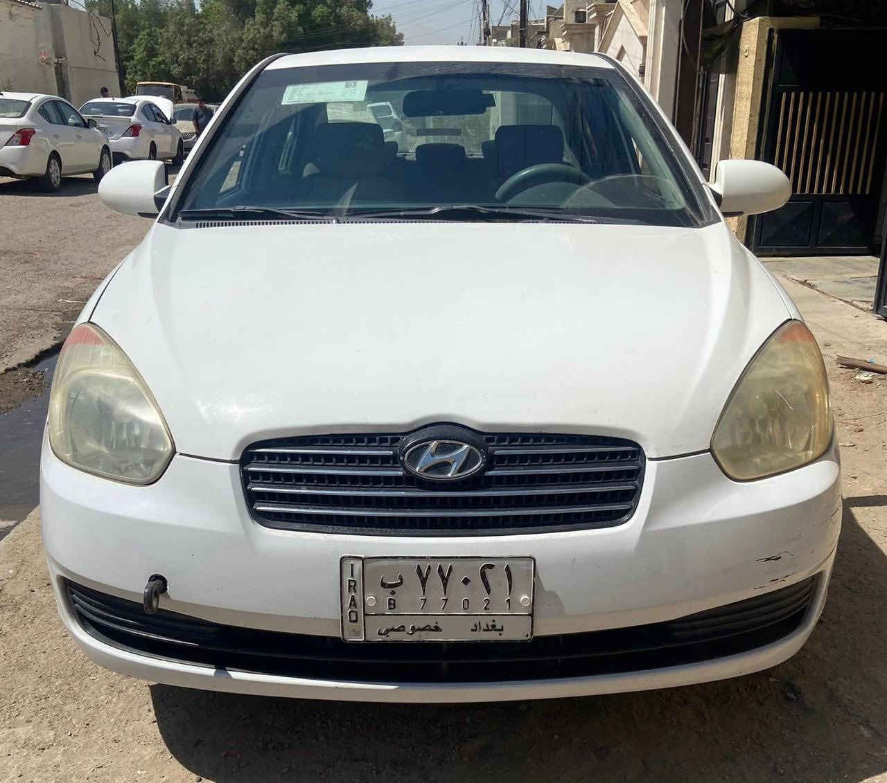 هونداي  اكسنت موديل 2009 وارد امريكي حادث خفيف بالحوض الخلفي للصندوق معدل على البارد وباب السايق بيها صبغ من جوة اثر شخوط اللون ابيض محرك 1600 الصدر الامامي والخلفي جديد مع الاطارات 
مواصفات
كير اوتوماتيك
8 اريباك جميعا سليم
حساس اطار
جام اربعة اوتوماتيك
مري جانبية اوتماتيك
التجوة الخلفية قلابة
تبريد شغال
مفروشة الارضية جلد
السعر 90$ وبيها مجال
للاستفسار واتساب متوفر ***********
