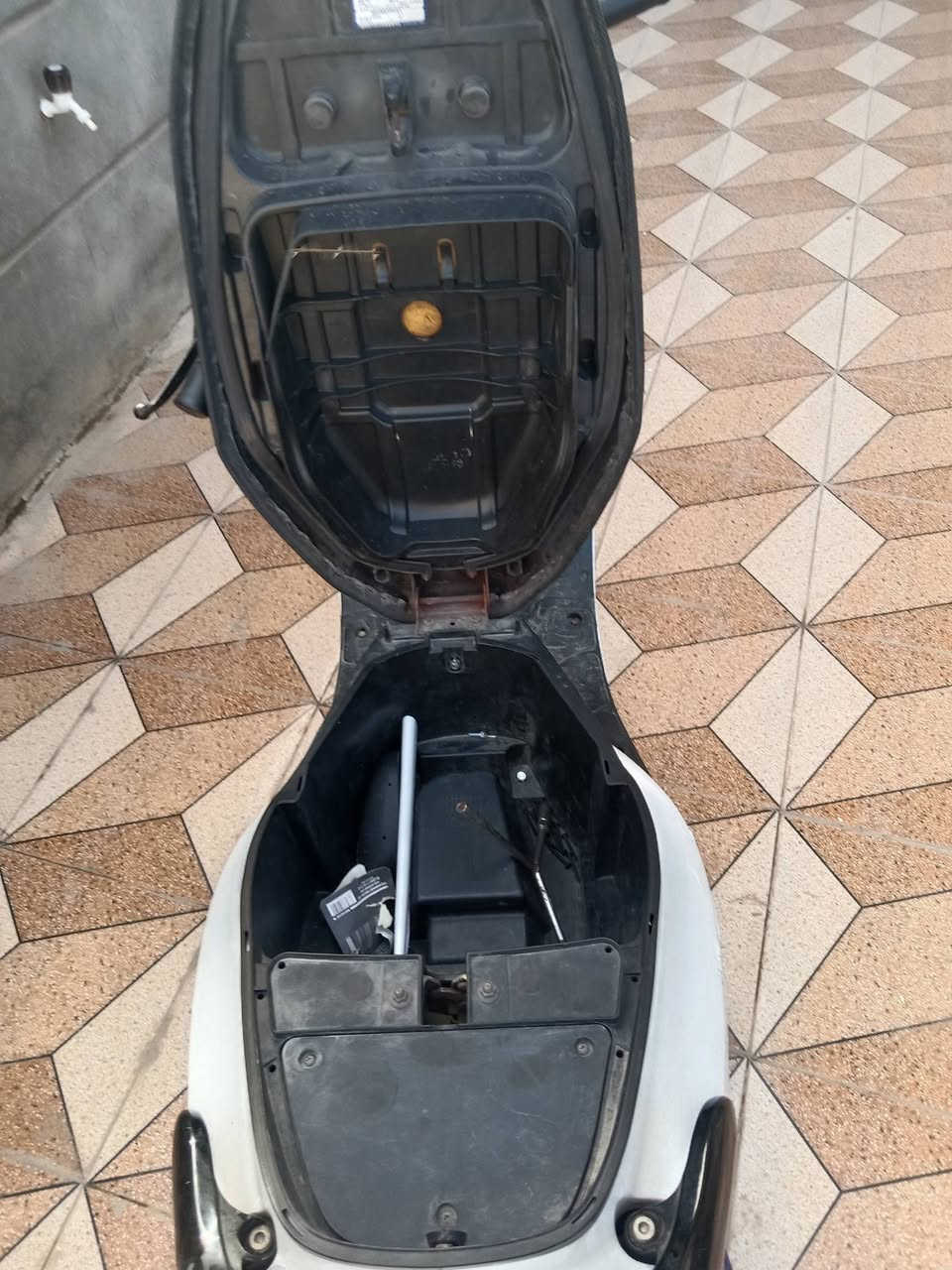 كفاله عامه صاله ١٥ يوم نزله رمبه كاموو ياباني  شكلت جديد بلادي 140 سرعته السعر ٩٥٠ بي مجال قليل امكان قضاء السنيه٠ ‏‪‏‪
‏‪0783 627 2456‬‏
