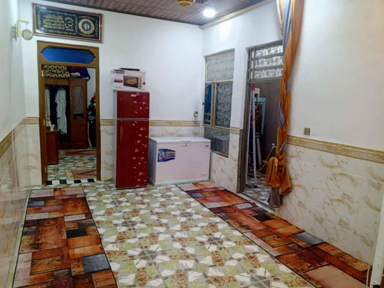 بيع متوازي
َسلام عليكم البيت للبيع مساحه 110متر غرفه وصاله ومطبخ واستقبال وحمام داخلي وخارجي مكشوفه كامل مكمل اساس صب كونكريت سقف صب كونكريت سقوف ثانوي البيت كله سراميك بناء حديث درجه اولى كافت الخدمات ماي كرهباء وموالده سوك مدارس خط كيات شوارع كله تبليط مستوصف قريب الشارع العام العنوان نجف ملحق النداء حي الاحرار عمود 136 قريب الشارع العام السعر 28 بيع متوازي وبي مجال كلش قليل للتواصل واتساب ***********او اتصال البيت شوف عينك  رجأ بدون مواعيد كاذبه شراي تعال شوفه مداور ثاني يوم قرار محكمه مشمول قرار ٣٢٠ ومعاملته كامله  رجأ بدون مواعيد كاذبه
