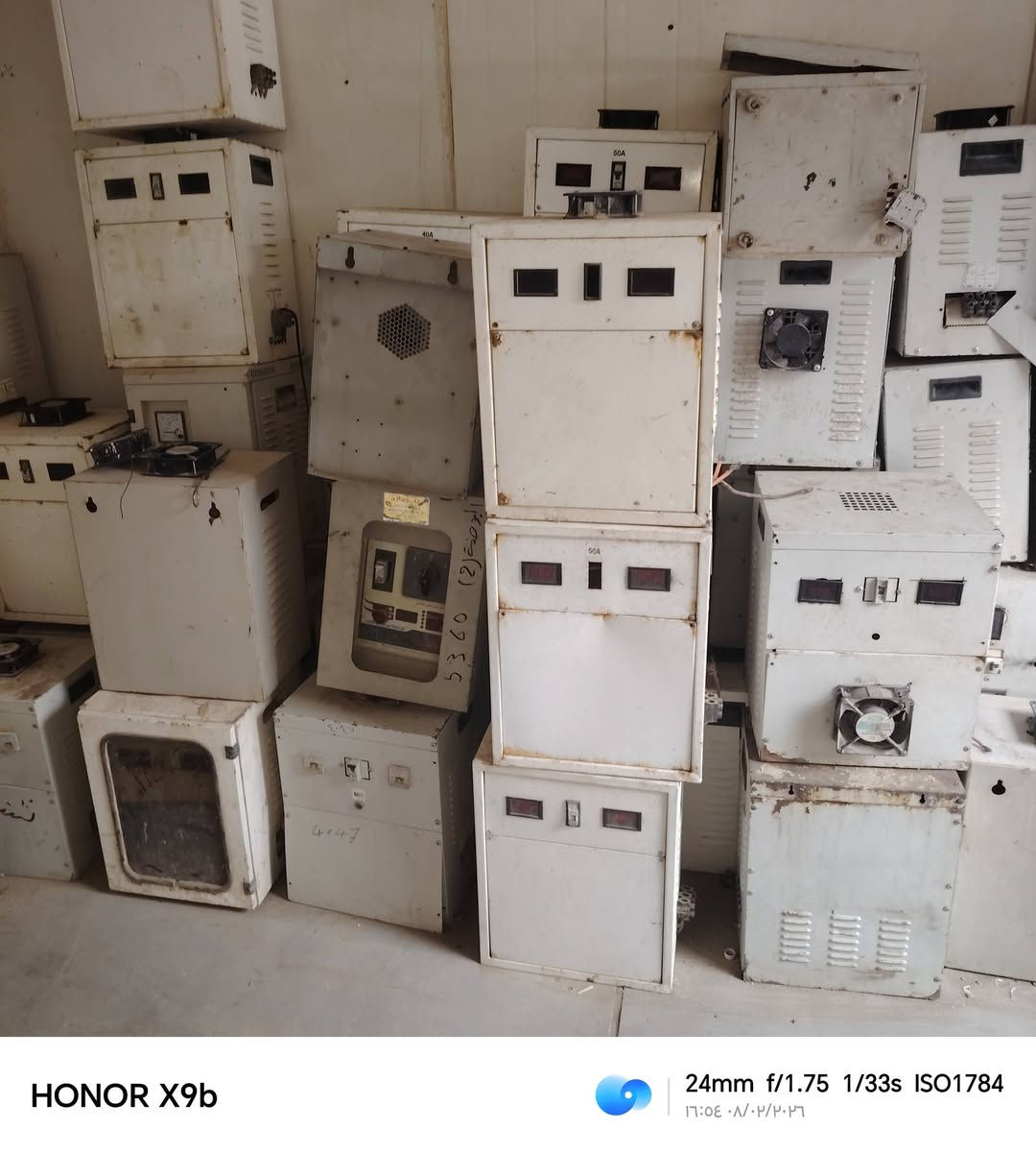 السلام عليكم رافعات وخافضات كهراباء البيع شلعه
***********
***********
