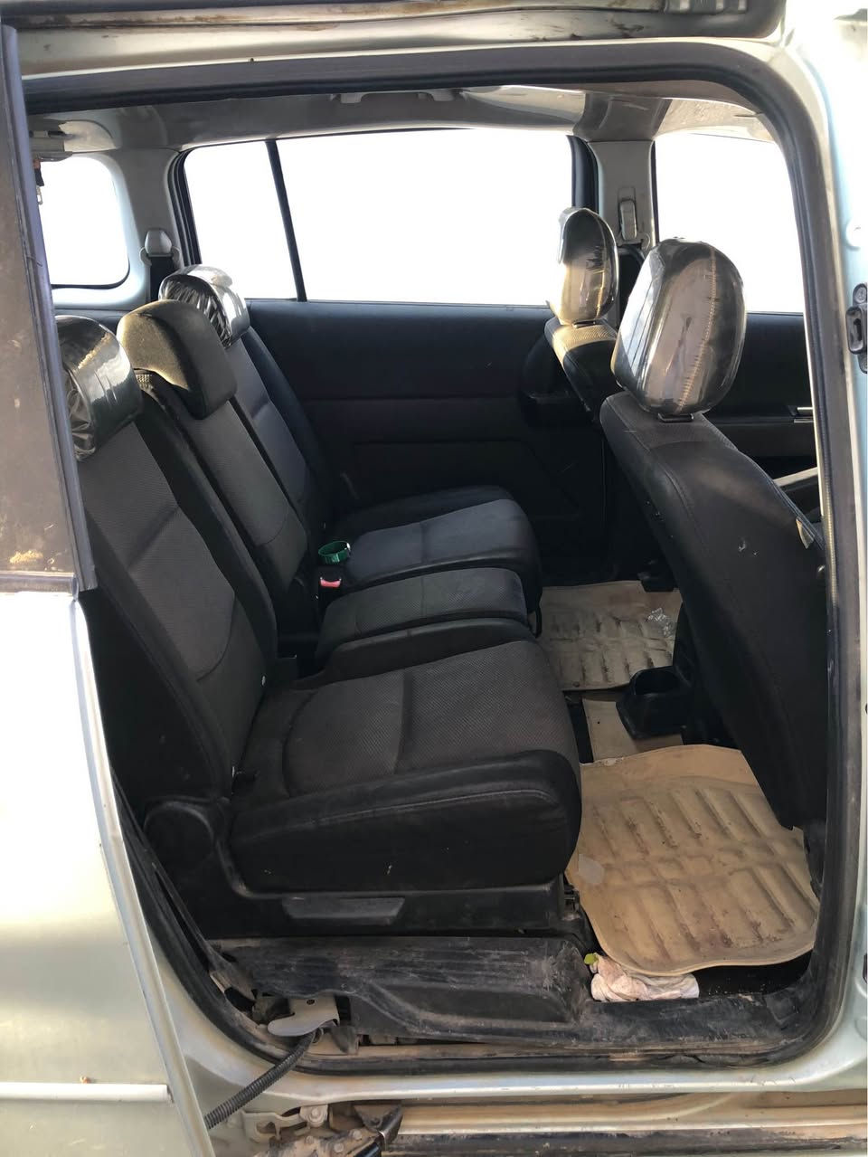 سەرەتا بە ناوی خوای گەورە فرۆشتن و گۆڕینەوە بە شتێک بە دڵم بێت ، مازدا 5 فاملی مۆدێل ٢٠٠٦گێڕ عادی 
سەنەوی تازەیە تا ٢٠٢٩ بەناوی خۆمەوەیە تەبرید لەسەر سویچ کارەباییاتی هەمووی مەزبوت 
گێڕو مەکینە و تەحویل و غەرامە بە شەرت 
جەمپێکی لە پشتەوە هەیە 
سەیارەکە زۆر جوانو پاکە  نرخیشی ٦٨گەڵاو معامەلەیەکی برایەنە.
بۆ پەیوەنی کردن
*********** دخان, السليمانية
