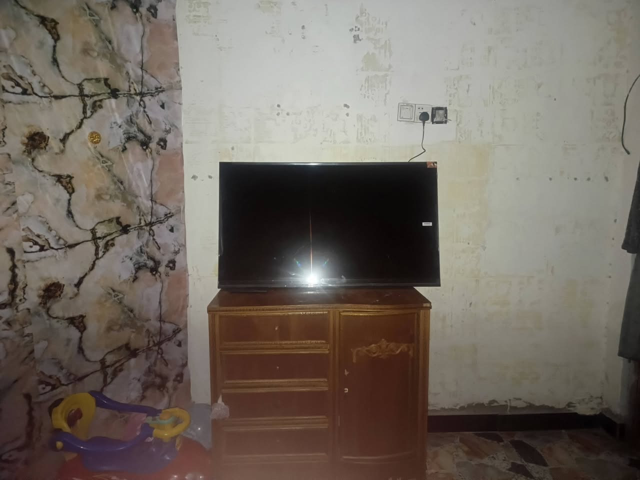 سلام عليكم بلازمه حجم 50
انترنيت كامل الموصفات صارلي اقل من اسبوع من اخذته موجود وتساب ***********
