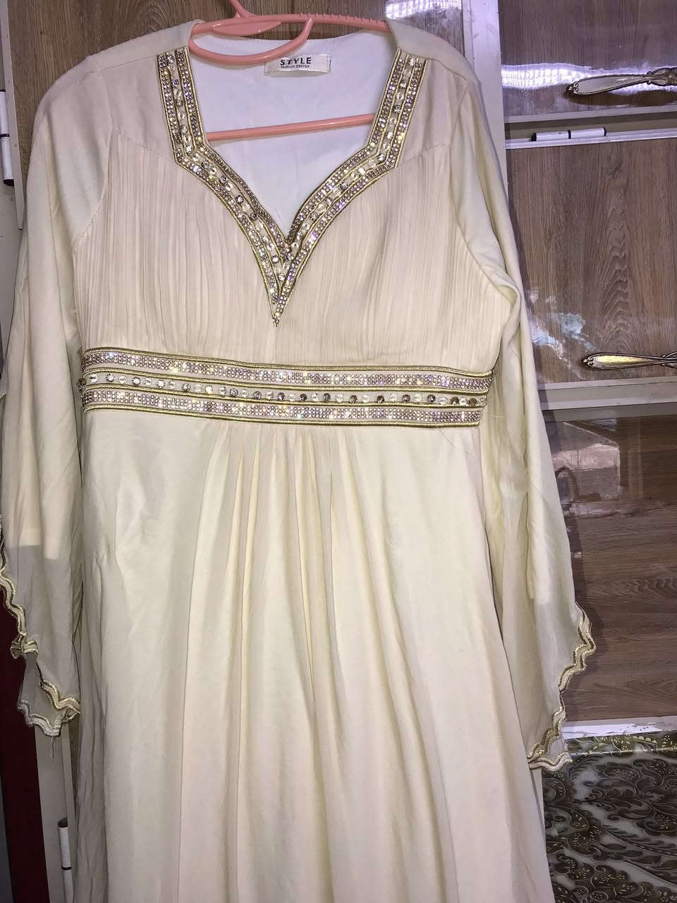 فستان كلش نظيف ماركه  السعر ب١٠ عندي توصيل


**إذا كنت صاحب هذا الإعلان وتريد حذفه لأي سبب، رجاءا أرسل رسالة إلى الدعم الفني**