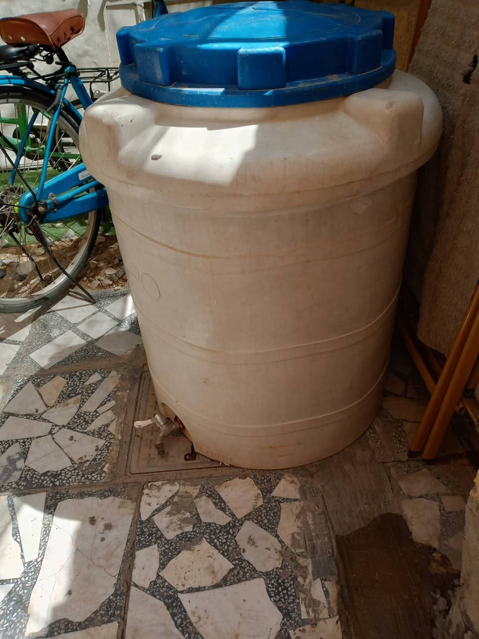 تانكي حجم وسط ٢٥٠ لتر نظيف اي كسر مابي سعره ٣٠ مكان حي التراث يم افران الحلفي


**إذا كنت صاحب هذا الإعلان وتريد حذفه لأي سبب، رجاءا أرسل رسالة إلى الدعم الفني**