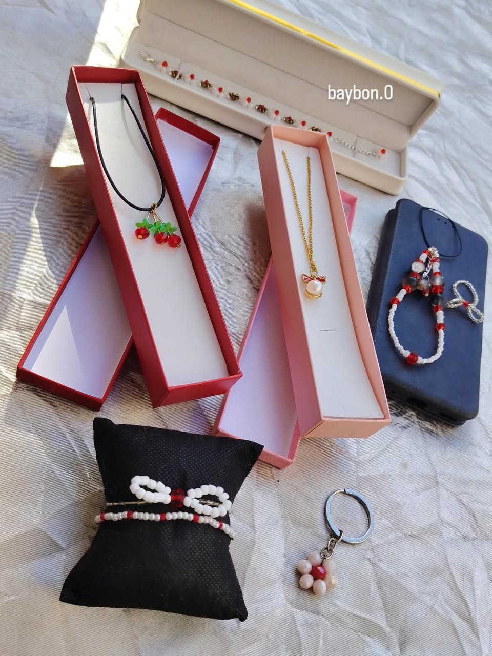 ❤عرض اليوم باللون الاحمر  ❤
مجموعة اكسسوارات هاند ميد بتصميم انيق يناسب كل الاطلالات 
تفاصيل مختارة بعناية 
شغل يدوي مميز 
مناسب كهدية او لكِ 🎁
لمسة انوثة مميزة من بيبون 🪄
المجموعة متوفرة بعدة الوان 🧡💚💙💜🖤💛
العرض لمدة محدودة 
تتكون المجموعة من 
سوار البيبون بلون احمر ❤
قلادة فيونكة مع لمسة انيقة من حبات اللولو 😍
قلادة الكرز 🍒
مدالية الوردة ترهم للجنط وترهم للمفاتيح 🗝
سوار فيونكة  + خاتم فيونكة فقط يمنا تلوگنه 🥺🎀
سوار بسيط وانيق حباب اللولو مع كرستال بلون احمر 
مدالية موبايل من  الحجر  الثقيل وحبات اللولو 
#مسابقة #خصم #عرض #بيبون_للاكسسوارات #هدية


**إذا كنت صاحب هذا الإعلان وتريد حذفه لأي سبب، رجاءا أرسل رسالة إلى الدعم الفني**