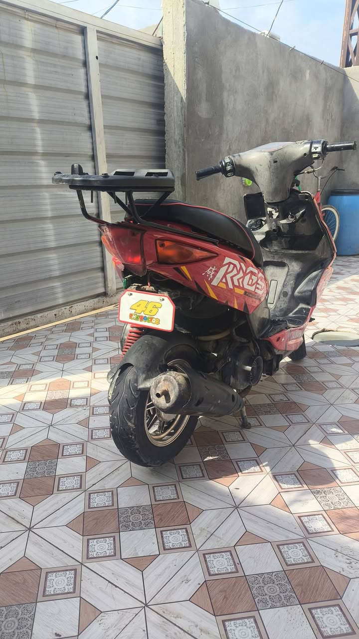 سلام عليكم ماكس مضلع ياباني سلف هندر. كهربائية يشتغل مكينه ناعمه. فقط الاشاره الكدام مكسور.
دبلات خلفي وامامي تايرات جديد ويلات نيكل
المكان البصره قضاء المدينه الرحمانيه
***********
