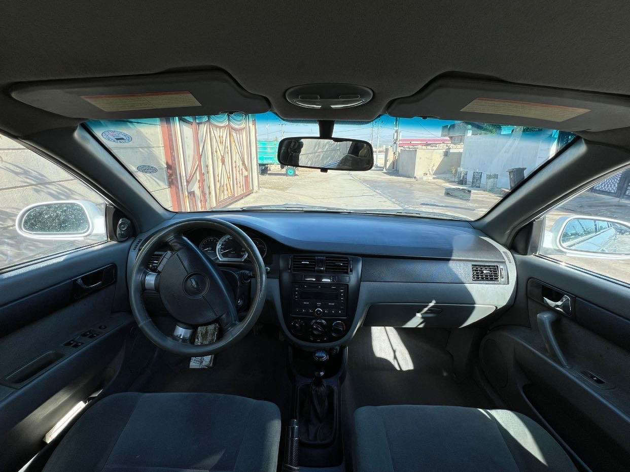 ئەم ئؤپترا جوان و خاوینەمان هەیە بؤ فرؤشتنە مؤدیل 2012 گیر عادیە گیر بەشەرتە بەس مەکینەی تؤزیک سەرفی هەیە رەقەم و سەنەوی بەسەرجوە بەس هەزەی مایە بەناو و کردن و تەحویل کردن بەشەرتە 4 وەرەقە غەرامەی لەسەرە لیدران دووپارجەی هەیە بئ ناوگرتن و بئ ایرباگ 4 تایەی نویی بؤی بەسترەیە هەموو شتیکی جەئیزە سعری 77 وەرەقە و تؤزیک مەجالی تیدایە  بؤ زانیاری زیادتر تەلەفون بؤ ئەم رەقەمەی خوارەوە بکە *********** واتساپ أربيل, العراق
