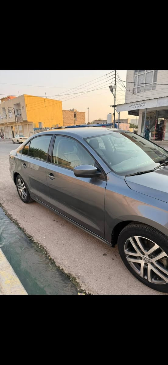 فولكس واجن جيتا (Volkswagen Jetta) ​2018
َمحرك 14 تيربو 1.4L Turbo TSI 
​86,000 مايل
​مرقمة دهوك
​امريكي (صور الحادث مرفقة للامانة).
​الإيرباكات: سليمة (لم تفتح في الحادث).
​مكان السيارة دهوك سميل
السعر 125 ومجال
رقم الموبايل
*********** سميل, دهوك
