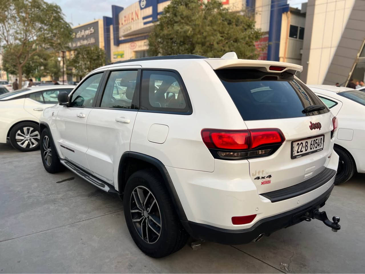 جيب لاريدو 2018 كندي فئة TRAIL RATED فول عدا فتحة 4x4 بصمة تشغيل عن بعد جكات باب خلفي شفط كهربائي  حساسات رادارات شاشة جبيرة محرك V6 3600 مامفتوح ماشية 82ميل  كشنات كهربائي كشنات جلد و مخمل تخم تايرات جديدة السيارة سيرفس كامل شركة مابيه برغي نقص داخلة كلين بدون ايرباك بالعراق صاير بيه جامرلغ و بونيد بدون دواخل  سعر 225$ تفاصيل اكثر راسل خاص او *********** كالار, السليمانية
