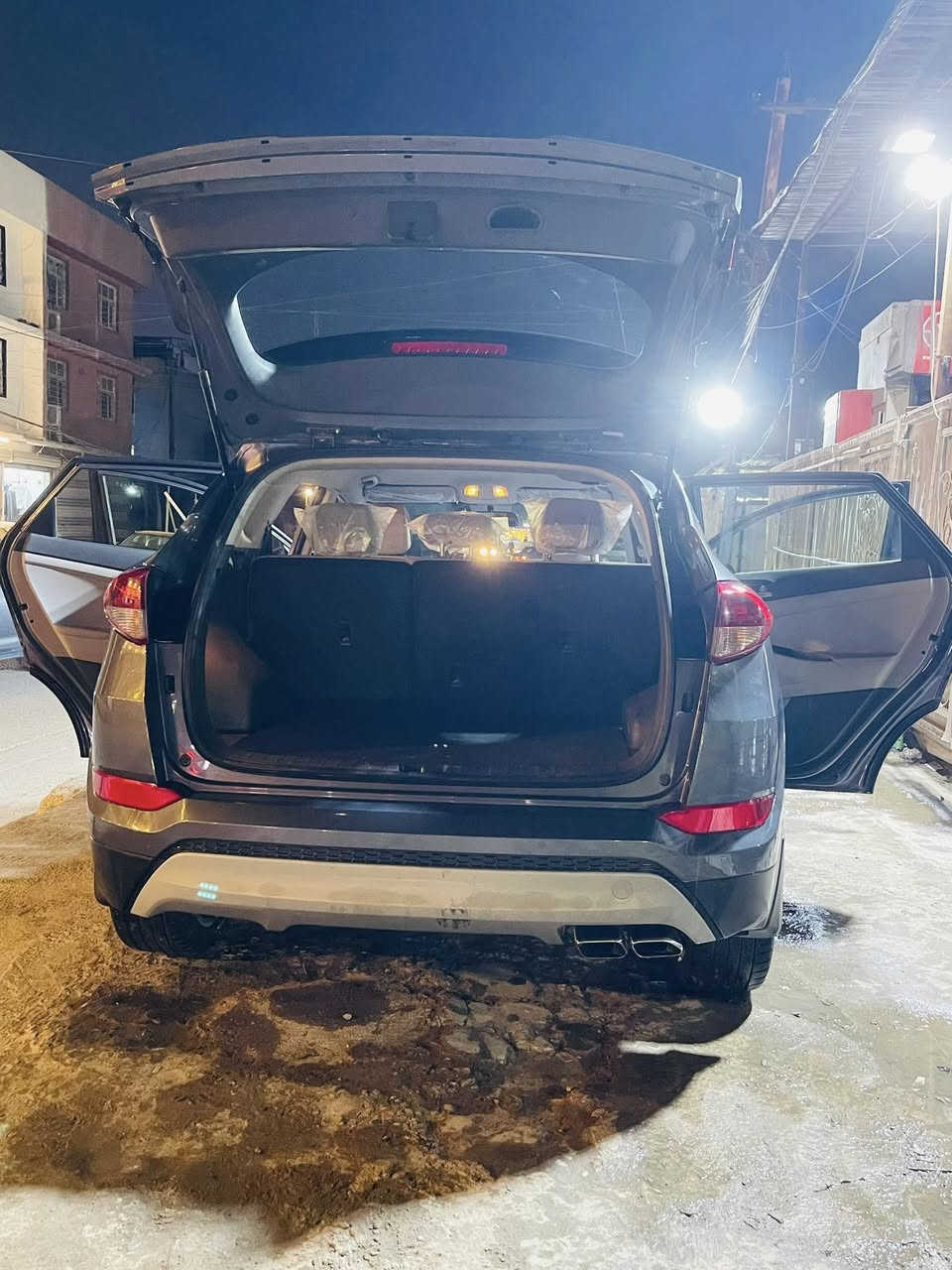 توسان ٢٠١٨
محرك ٢٤٠٠
حادثه جاملغ وحافت البنيد 
السياره مامتعوبه بعدهي الهسه اله ٨٠الف حته الميه مواصله 
السياره فول ماعده البنو رامه تحكم ستيرن بصمه تدفئه بلكشنات 
السعر :150
الرقم ***********
