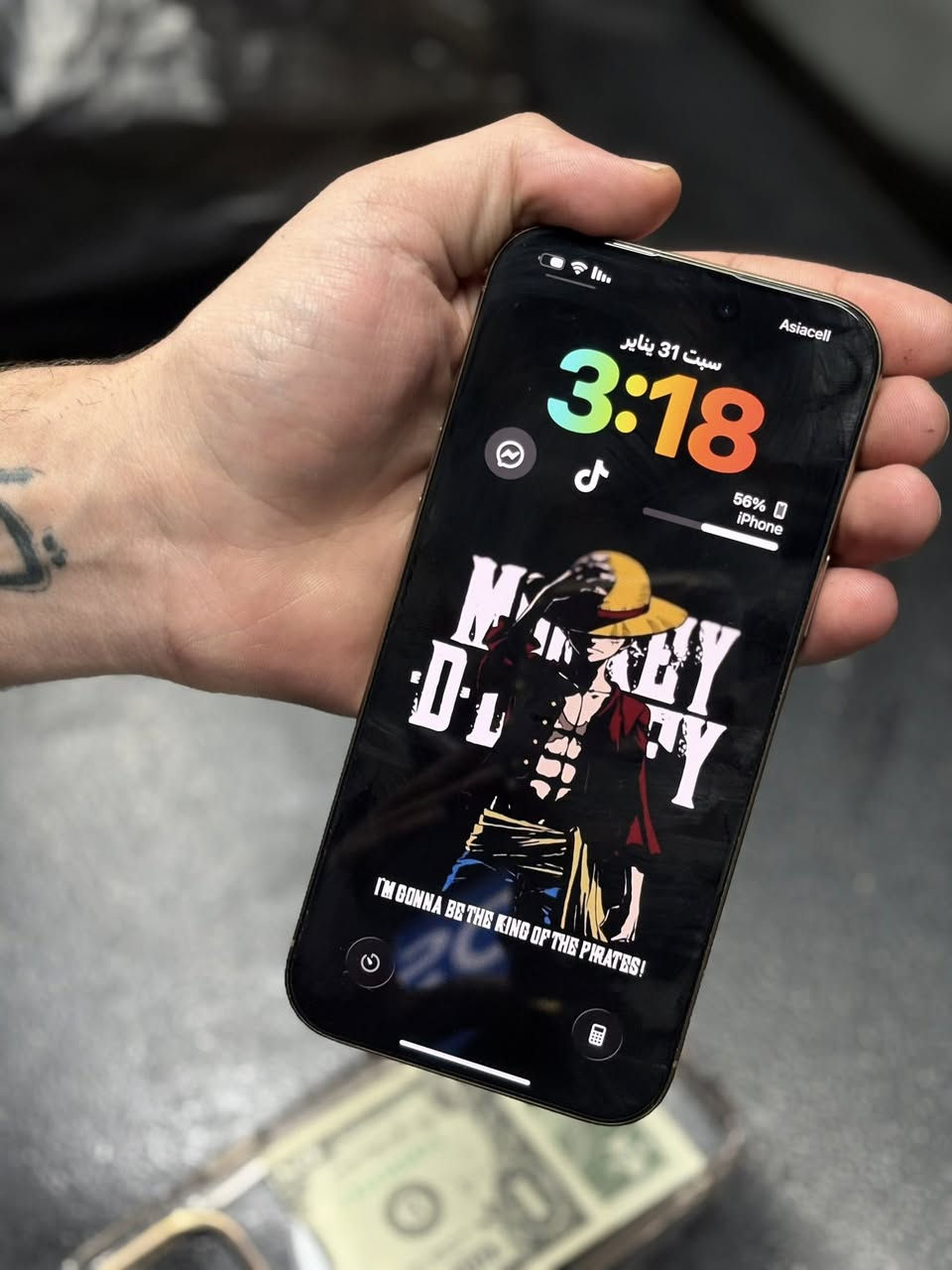 سلام عليكم 16برو ماكس 256 
بطاريه 96 
ماستر الجهاز 
1200 وبي مجال بسيط 
مبدل ضهر اصلي 
***********
مكان الكراده 52
مكلف بلنشر اني
