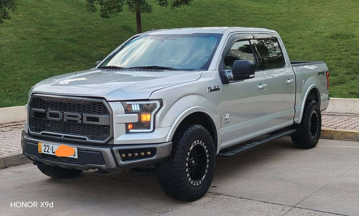 بسم الله سلام عليكم
فورد F-150 موديل:2017 (  انضف او ارخص بكل سوق)
مواصفات لاريات يعني فوول فول ماعدا بنورامه 
 200 الف  ماشي

بــاب طويل بدي قصير  المرغوب 
مواصفات  تشغيل عن بعد  او بيبان بصمه البدي بصمه
شاشه كبير كامره 360دوار او حساس توقف ذاتي
امرايات شفط كارباي  او امرايات ظد فول او رادار جانب
او 4*4يعني دبل اكسل  ويل تاير بلادي شركه  رابتر جبلي
 كشنات  بلادي امامي كارباي جديد بدون اي شك
كشنات تدفيه تبريد
كشنات كارباي   او كشن خزن ميمَز
تححكم بريك بانزين
اوتو ستار ستوب
بريك بصمه

كير مكينه تبريد تدفيه صدر امامي خلفي شرط فحص  مامفتوح كفال 

محرك 6 اقوا مكينه حتا هوك عنده  مرغوب

المواصفات   لايت الي ادي او دبل عدسات
بكلايت اليدي اشاير شفط   غطا بدي
تخم تاير  سياره جاهز مابي ربع مصرف
باب طويل بدي قصير المرغوب
دفع رباعي4x4
گير طياره تبريد مركزي
حساسات خلفية
اضواء محيطية للسيارة

كود قفل  بل باب 
شاشة  كامرا
شاشة معلوماات كبيرة
مثبت سرعة تحكمات استيرن
اوتو بريك 

اطفاء ذاتي عن التوقف
سياره فقط   جاملغ سايق صبخ 
رقم سنوية  كل جديد لحد 2029
مكان سيار سليماني 

سعر   $  186 ورقه قفل سعر جوو سوق

***********رجاا اذا مو شراي لاتكسر حلال ناس مع احتراماتي
