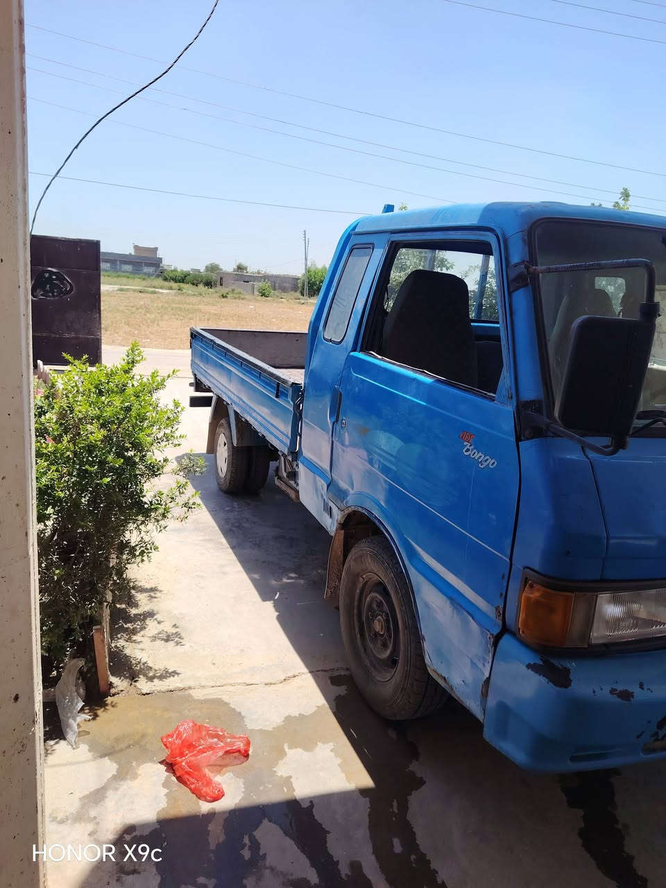 سلام عليكم كيه بنكو ٩٥ بغداد مشروع وطني مكينه وكير مكفول حداديه جديده شاصي مكفول 7 طويله السياره جاهزه مكان بغداد اليوسفه صدر رقم ***********؛ *********** السعر 50 بيه مجال
