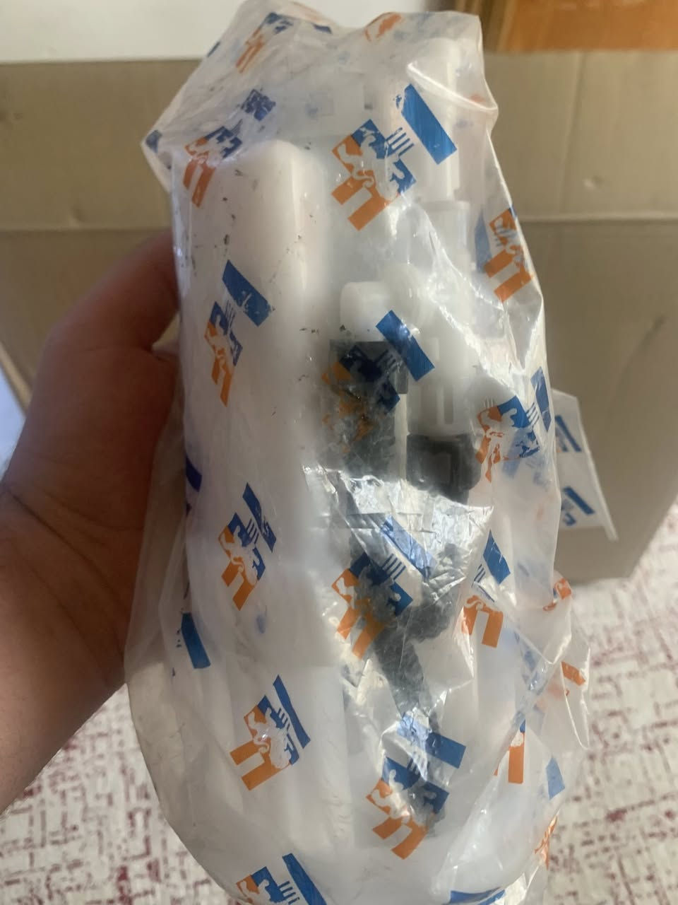 سلام عليكم 
من رخصه الادمن 
عدي راديتر اصلي ممستخدم
وقاعده مال فيتبم ولفيتبم كامل كذالك ممستخدم

الراديتر رايده 100الف 
ولقاعده فيتبم هيه ولفيتبم كامله 35 الف 

للتواصل موجود واتساب 
***********
العنوان بابل (ابو غرق)
