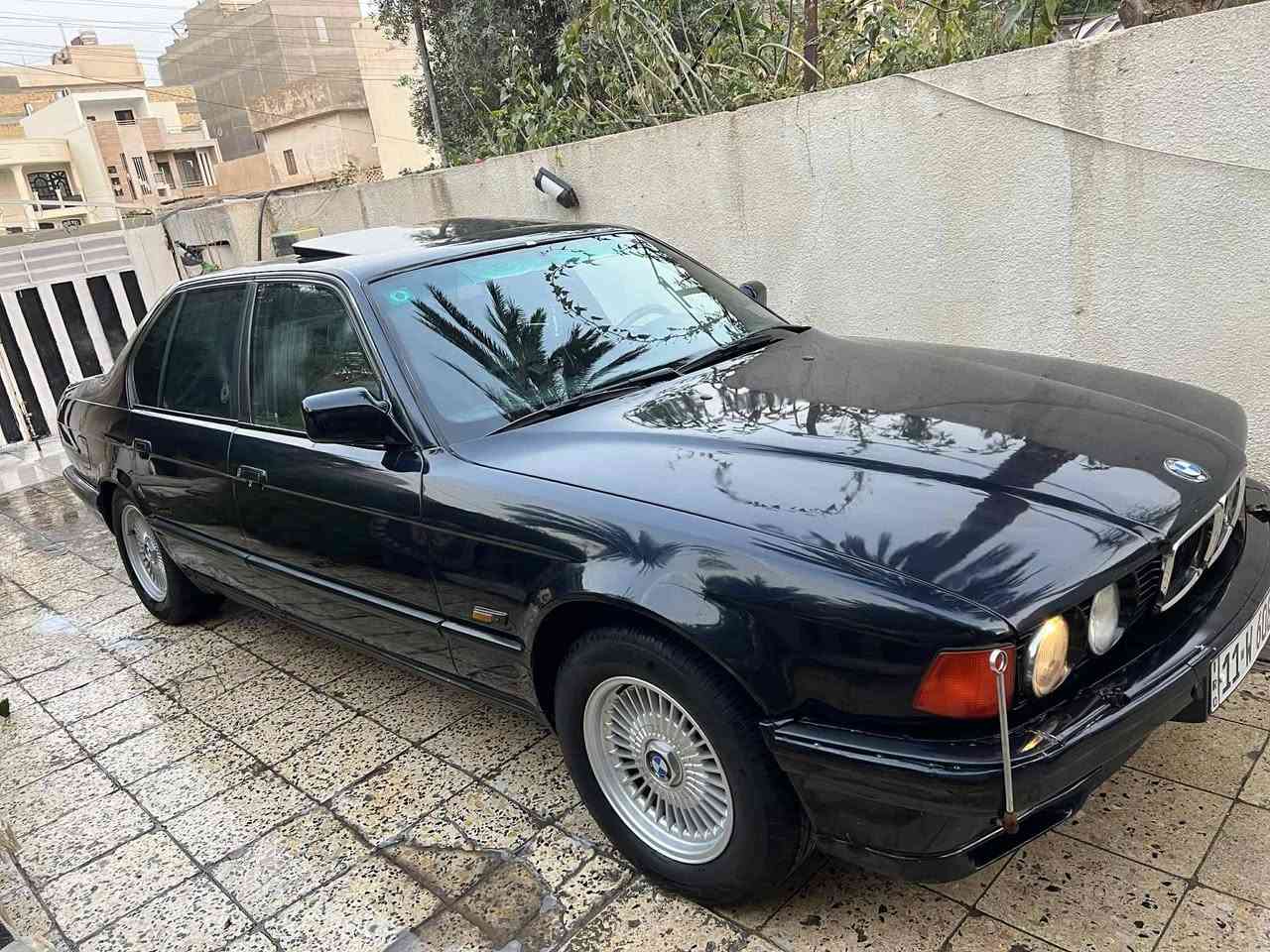 بيئم موديل 94 رقم بغداد انكليزي بأسمي 740  سياره جاهزه  على اخر حبايه مكينه 8 اسلندر منضومة غاز بيهة يعني انسى صرف بانزين تخم تاير حداديه امامي خلفي جديد  كهربائيات كلهة عل ابلاد  دبل جام فتحه طكتين سياره فول الفول وصبغ درجى اولى  مكان السيارة واسط الكوت السعر 78 وبيهة مجال *********** علمن السيارة بدون اي حادث اوضربة
