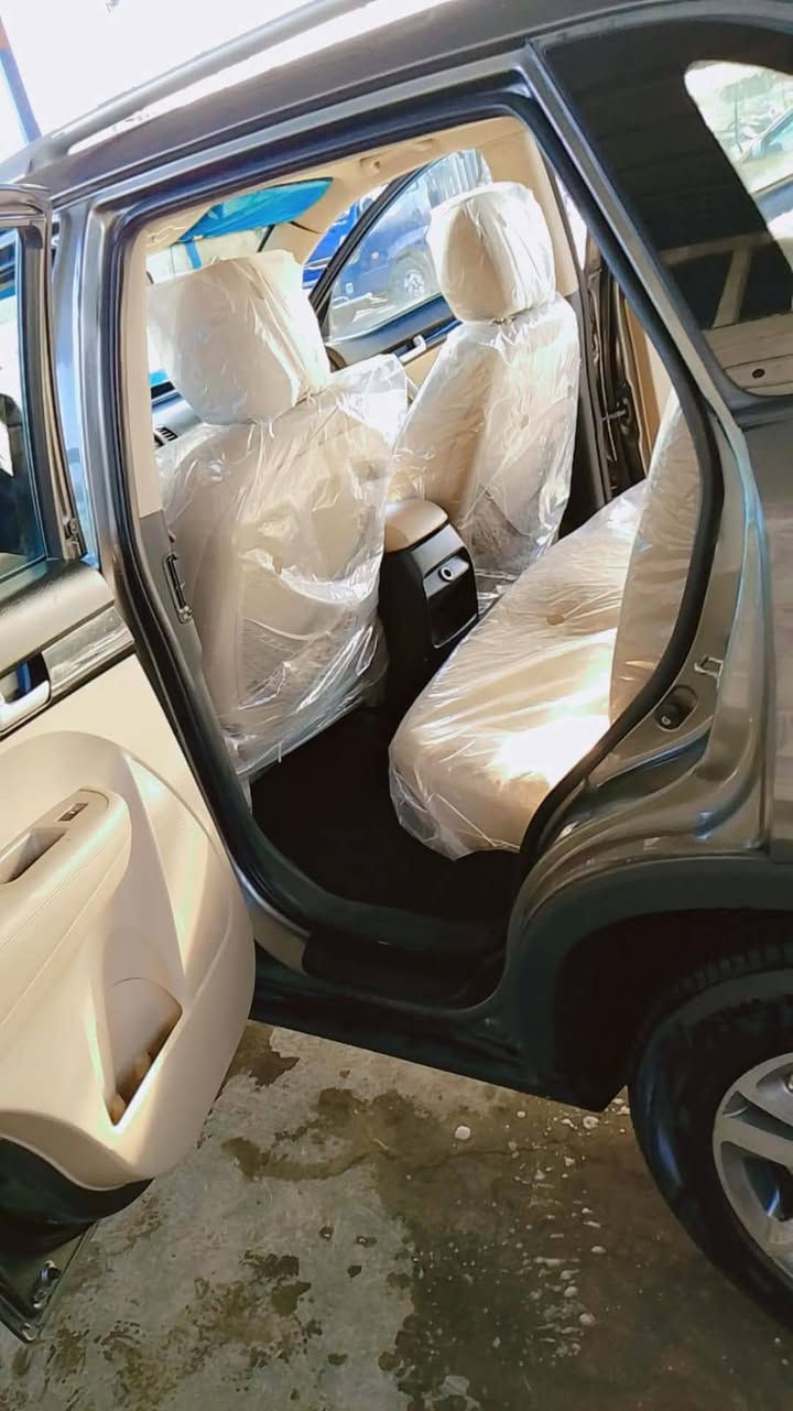 سلام عليكم سياره سورنتو بانزين كصه جنطه ادوات ادوات متومه ارقام وسنويه تخم تاير كارتون حداديه 100 كير مكينه خير من الله تبريد تدفئه فول تبريد 3 قطع سياره 7 راكب سياره خليجي السعر 57 رقم الهاتف ‏‪0780 828 0023‬‏ يوجد واتساب فقط
