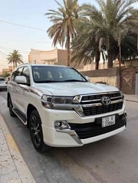 للبيع لاندكروز موديل2021 ساز اصلي رقم بغداد بسمي مشروع وطني  مكفول كفا...